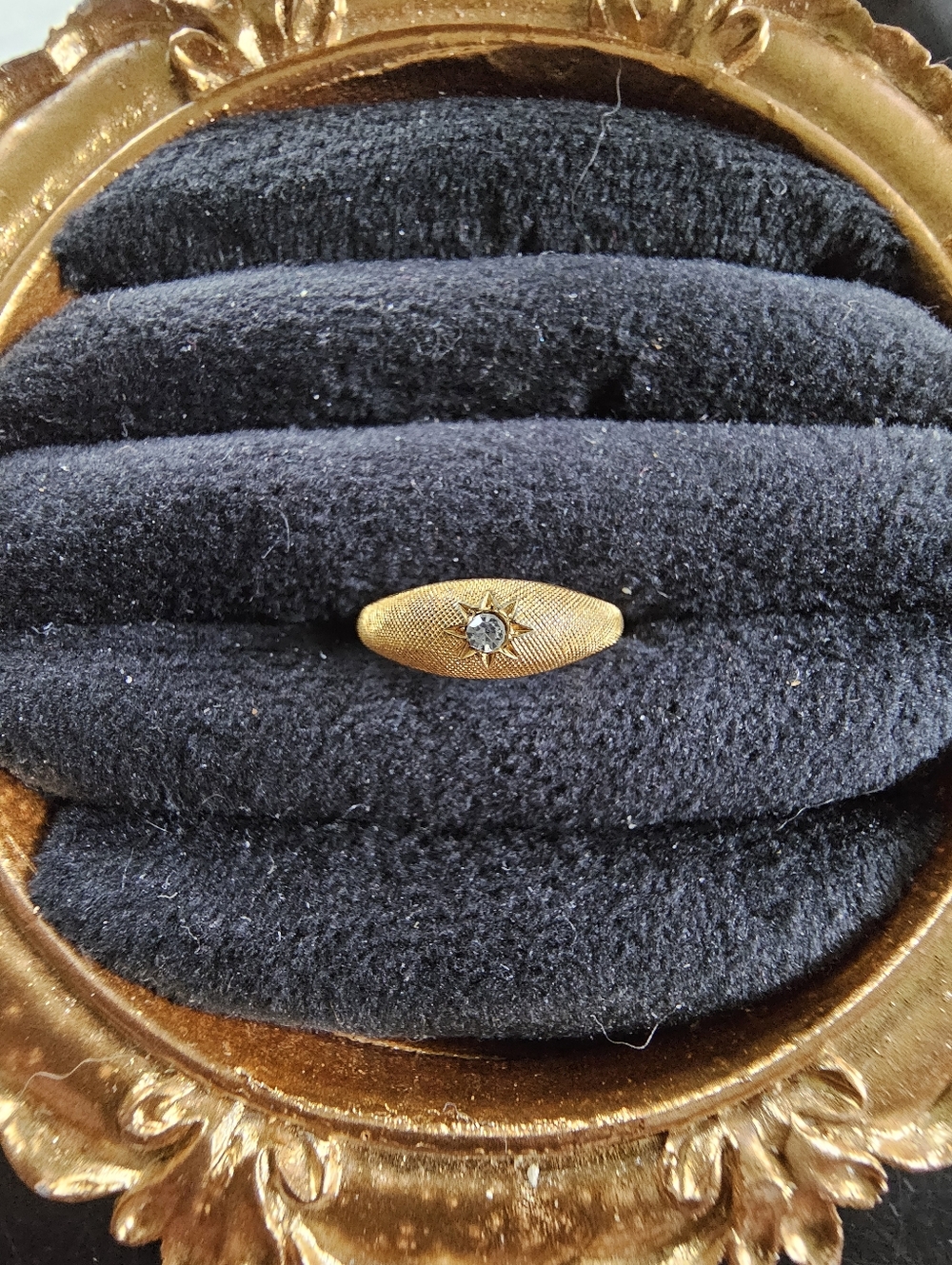Vintage Avon Ring Size 5